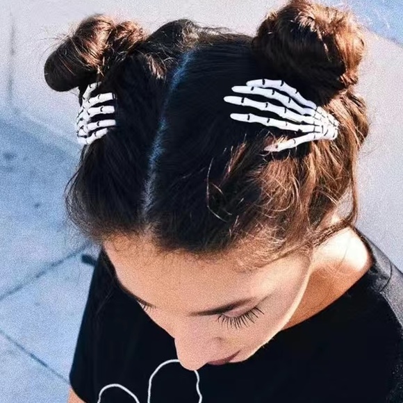 Skeleton Hand Hair Clips -2 NIP - Picture 4 of 6